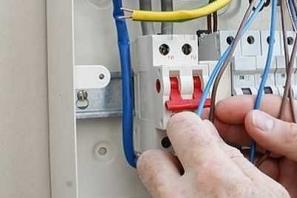 Altura de instalación para enchufes e interruptores: ¿cómo elegir?