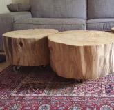 Stół wykonany z drewna ciętego - oryginalna opcja do wnętrz domowych i wiejskich